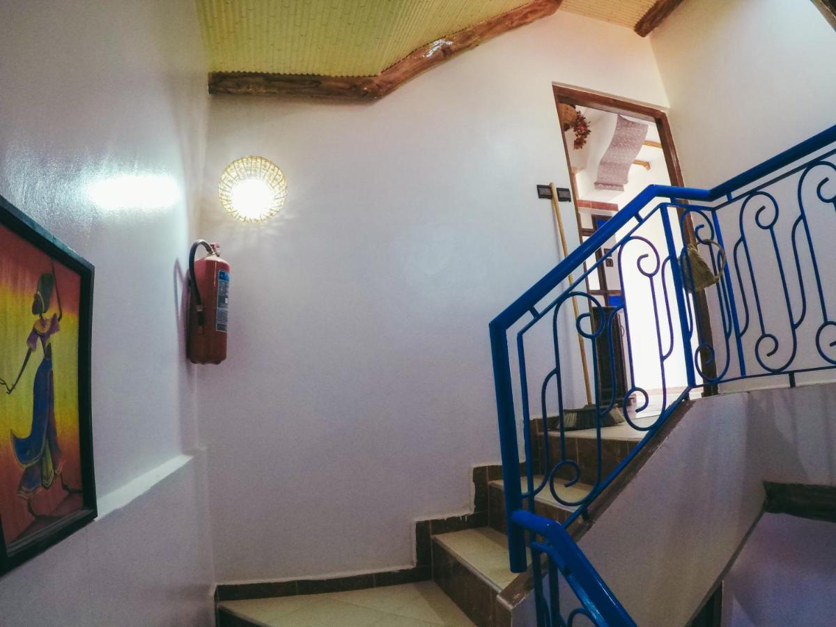 Tamraght White Hostel Exterior photo